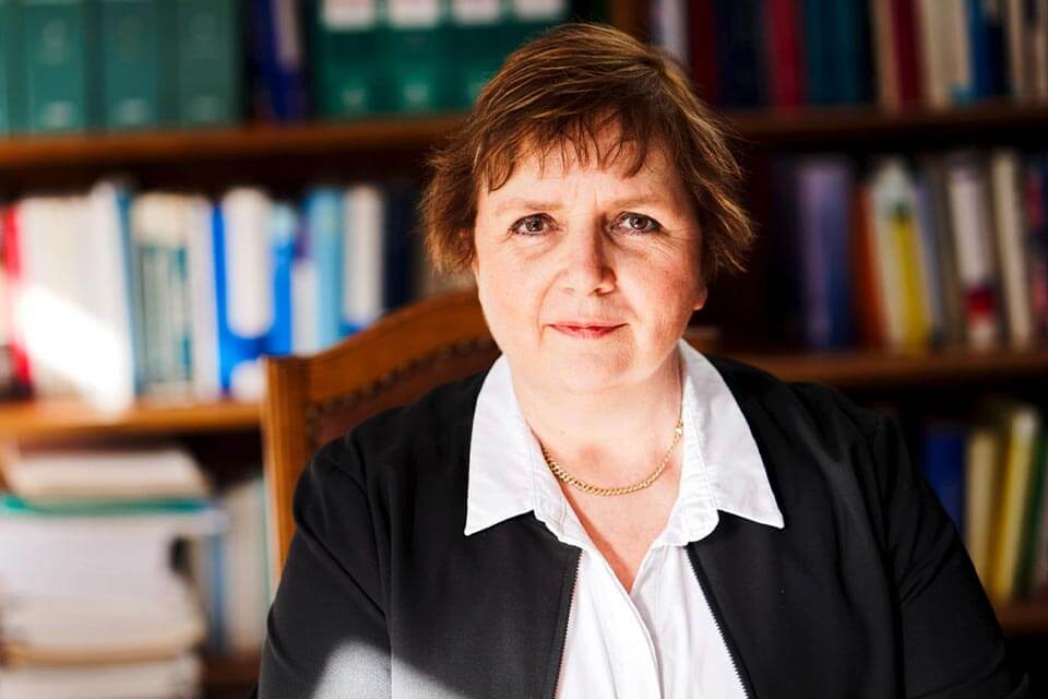 Portrait Frau Schlag